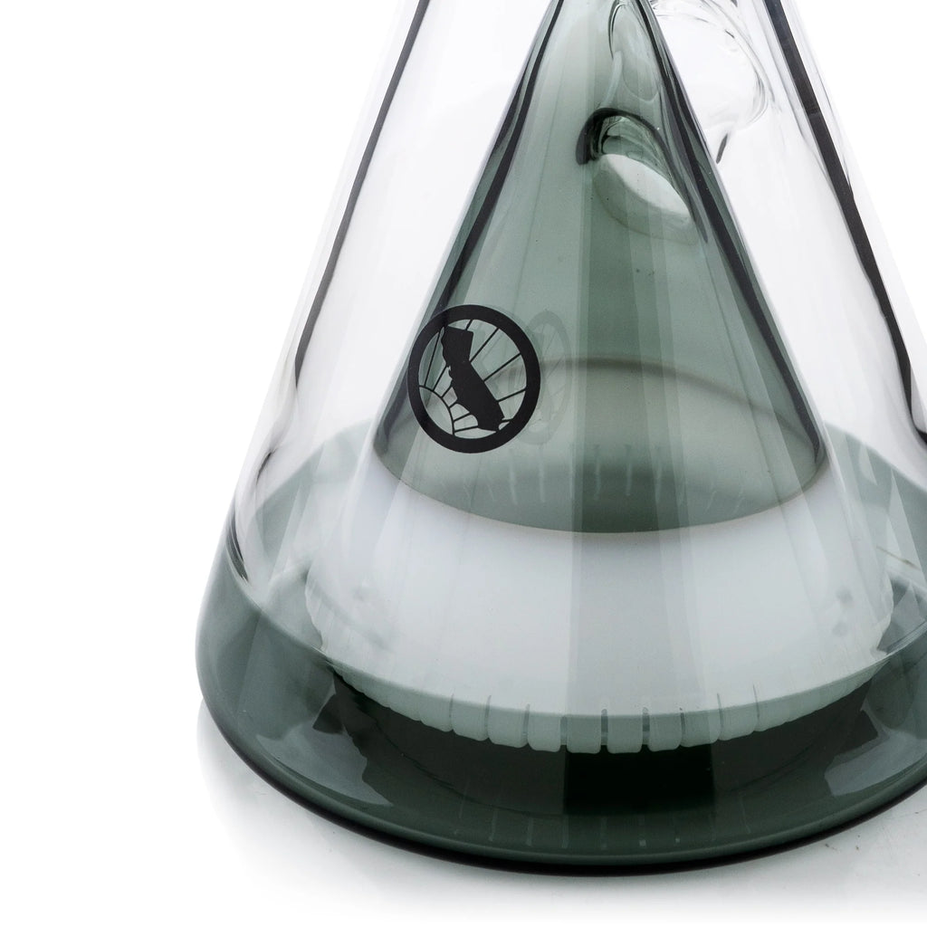 Mav 18" Manhattan Pyramid Beaker Transparent Black and White